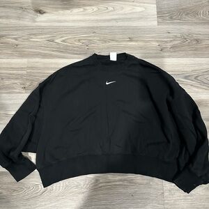 Nike Women’s Black Sweatshirt